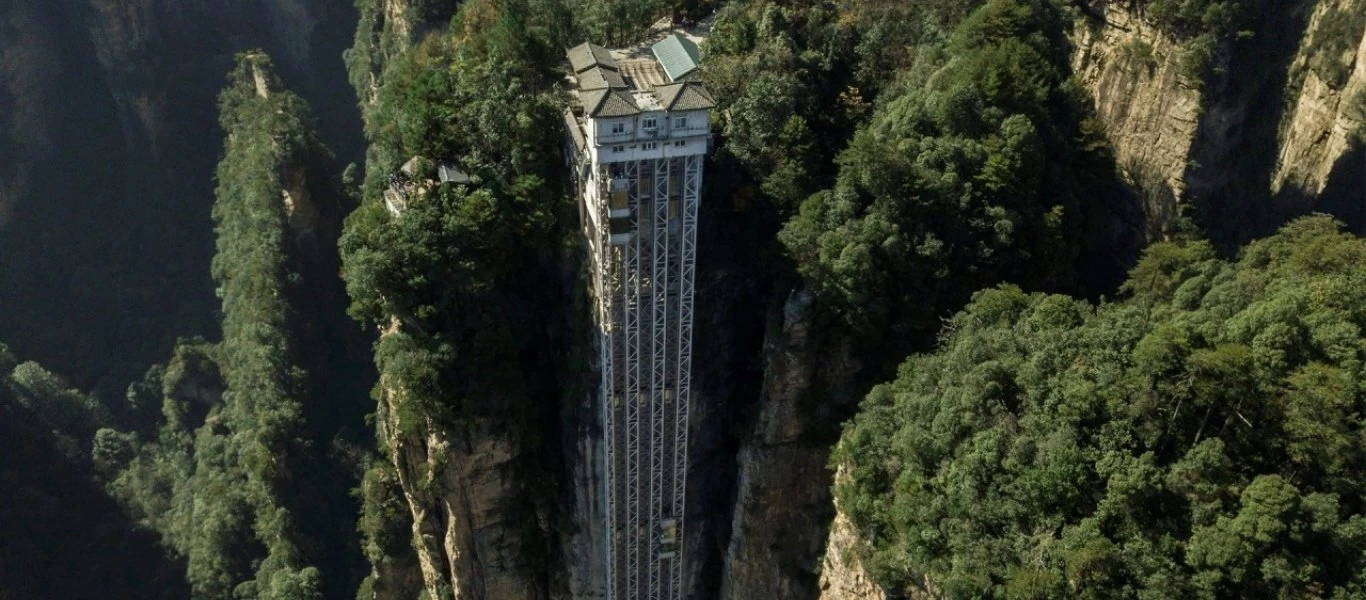 Ανελκυστήρας ακατάλληλος για... καρδιακούς σε Δασικό Πάρκο της Κίνας (βίντεο)